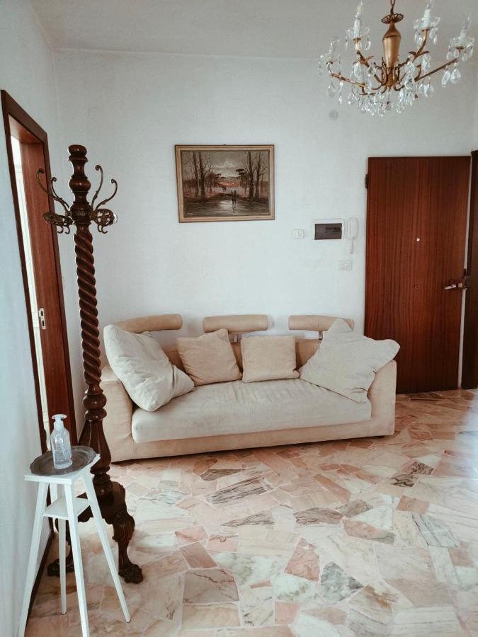 B&B Petit Dejeuner Chiavari Exterior foto